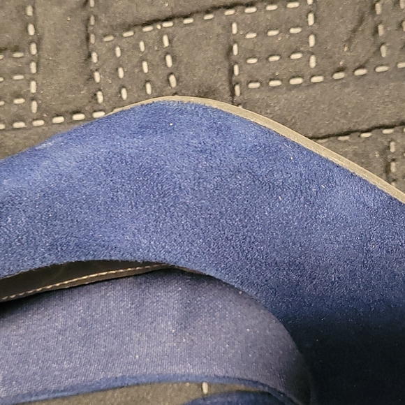 Blue suede pumps size9 - Picture 6 of 7
